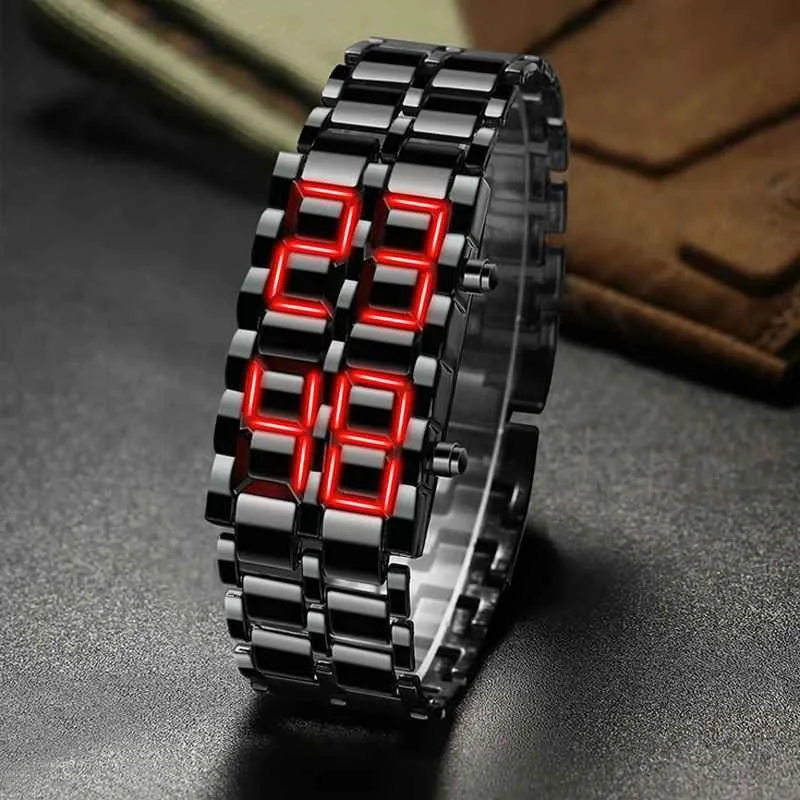 Men’s Lava Style Stainless Steel Watch – ساعة رجالية بتصميم لافا