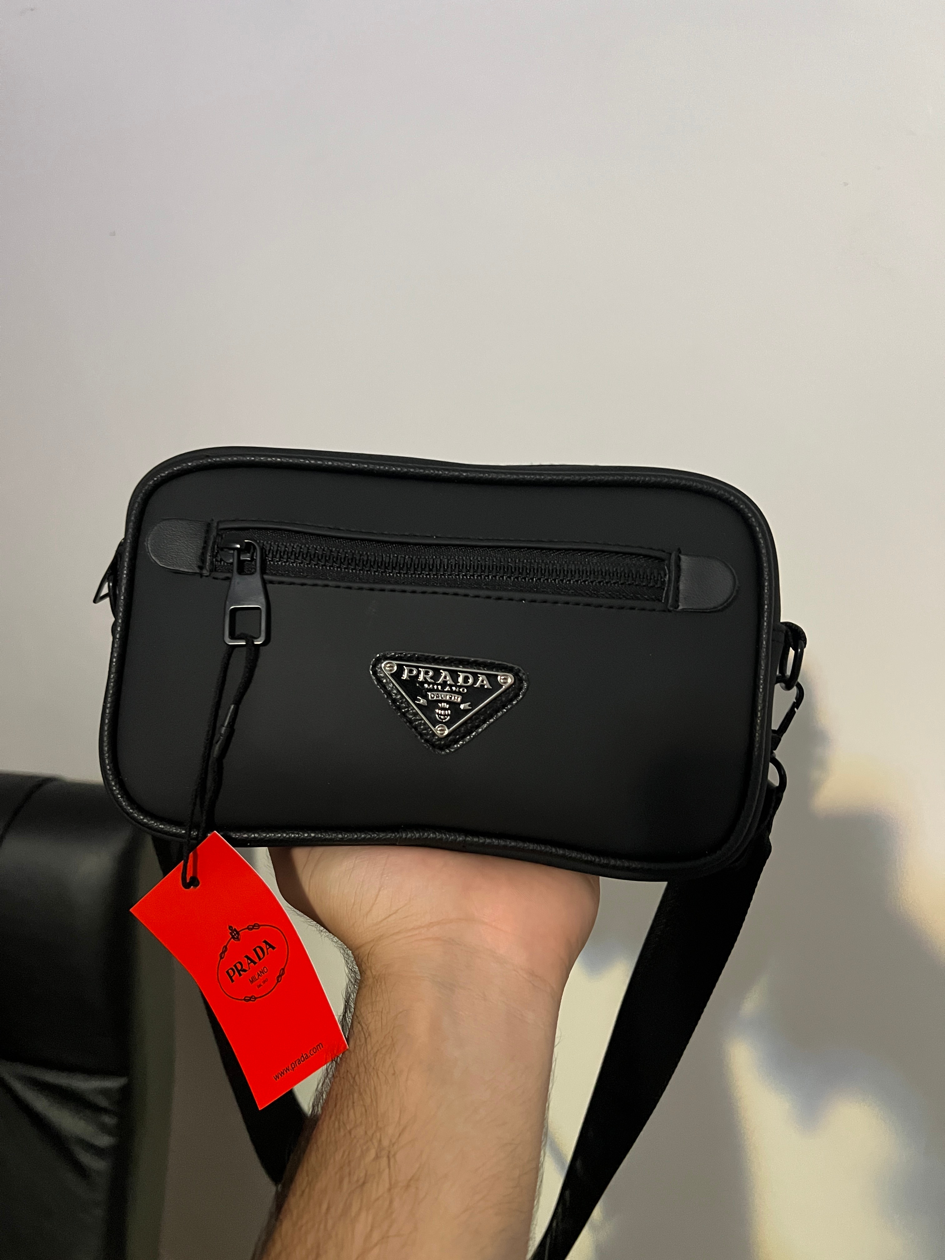 Sacs Bandoulière Homme – Édition Luxe Inspirée [Prada , lacosta , louis vuitton]