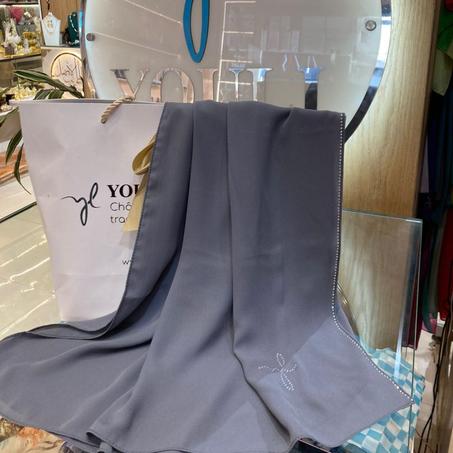 Châle en Crêpe Premium