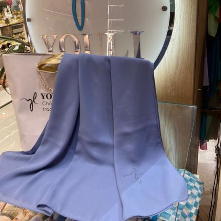 Châle en Crêpe Premium