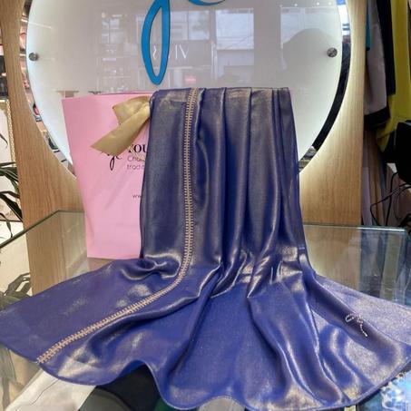 Châle Brodé en SkellI