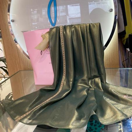 Châle Brodé en SkellI