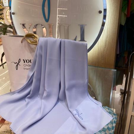 Châle en Crêpe Premium