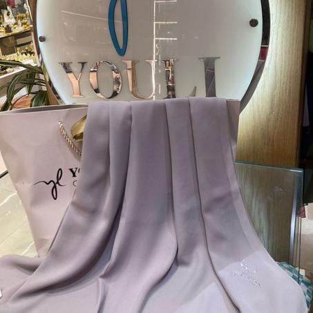 Châle en Crêpe Premium