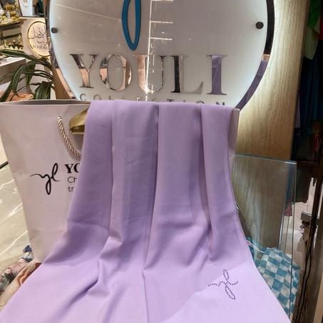 Châle en Crêpe Premium