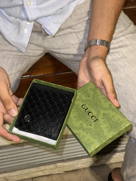 gucci wallet