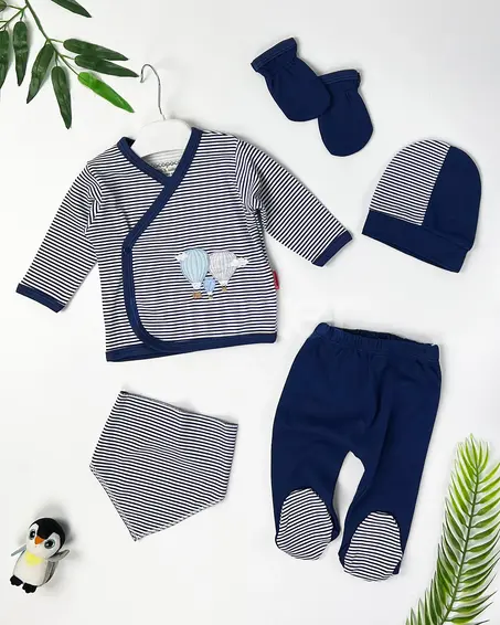 ملابس أولاد