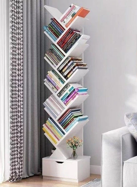مكتبة كتب بتصميم شجرة عصري وأنيق