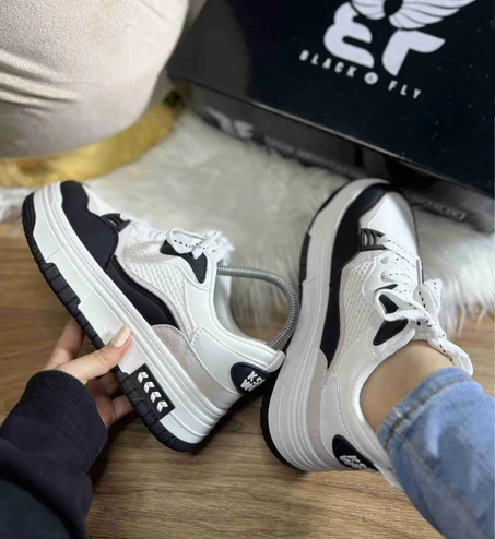 DOD SNEAKERS