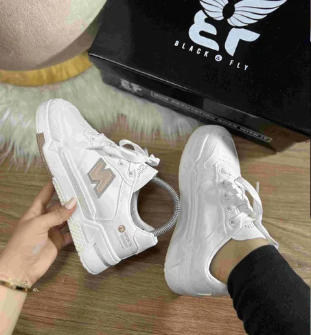 NF SNEAKER