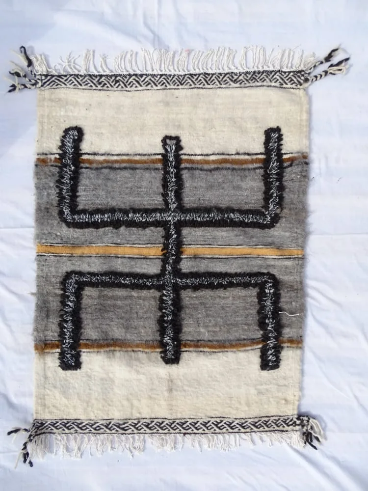 زربية تقليدية من الصوف....الكمية محدودة... tapis traditionnel