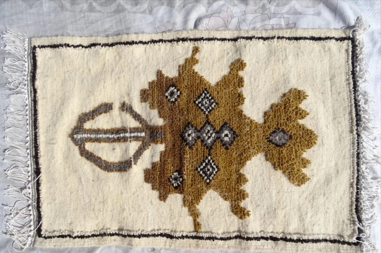 زربية تقليدية من الصوف....الكمية محدودة... tapis traditionnel
