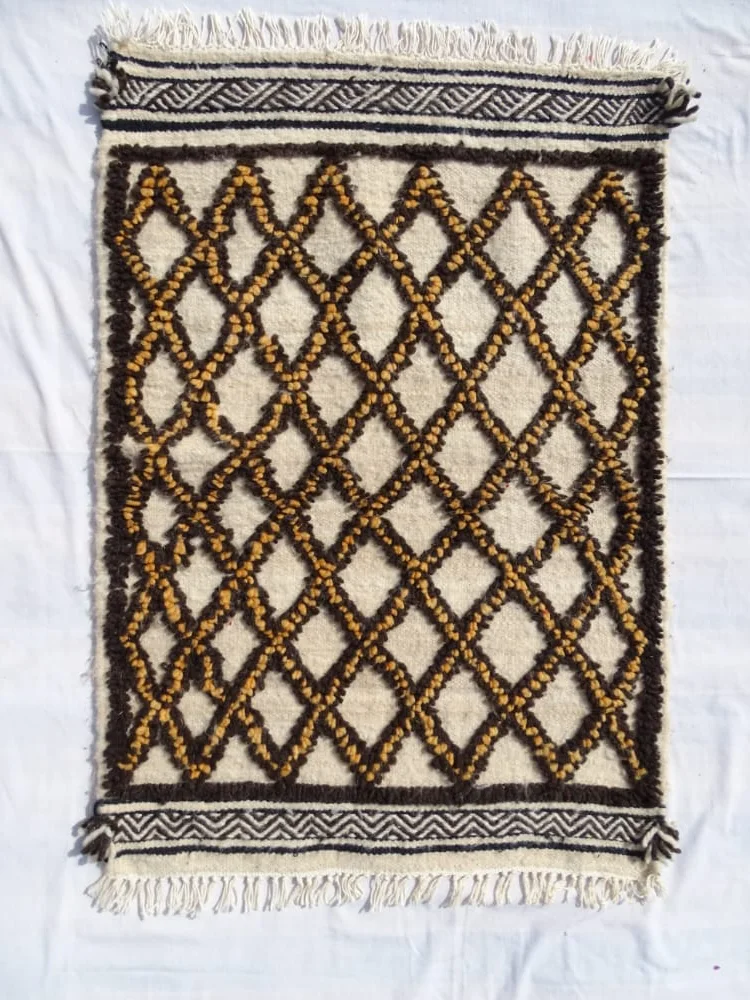 زربية تقليدية من الصوف....الكمية محدودة... tapis traditionnel