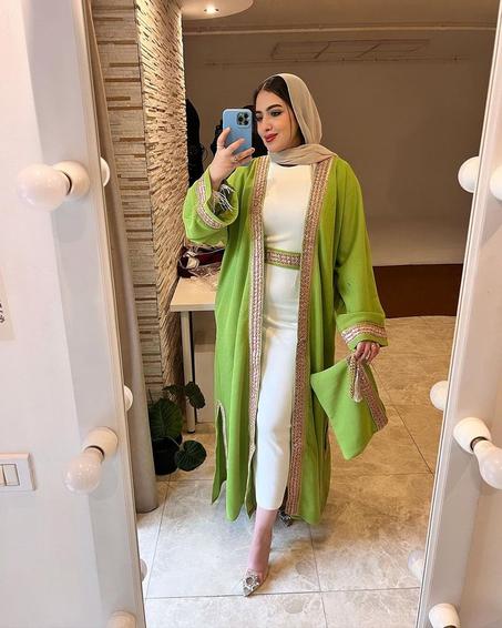 ملابس تناسب ذوقك