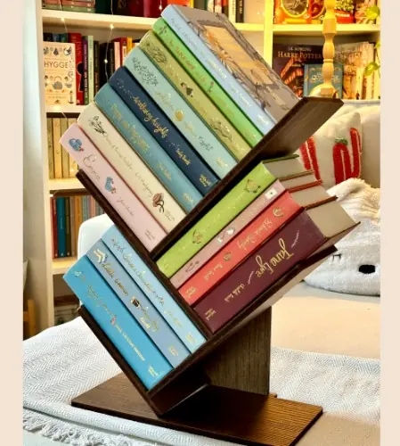 📚 حامل كتب خشبي عصري