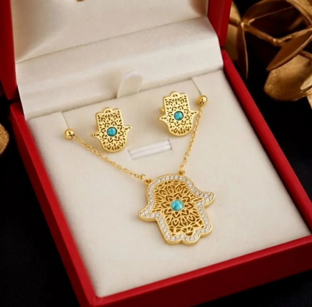 conjunto de Collar y Aretes de Cadena Retro en Acero Inoxidable – Estilo Moderno y Elegante