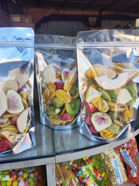 فواكه مجففة طبيعية 100%