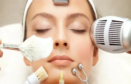 منتجات العناية والتجميل