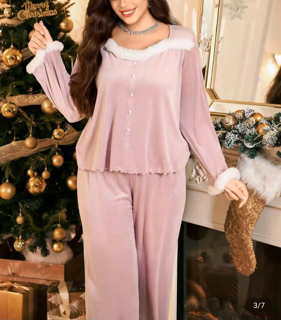 Pyjama velours rose bordure fourrure