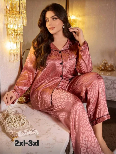 Haut et pantalon en jacquard léopard en soie