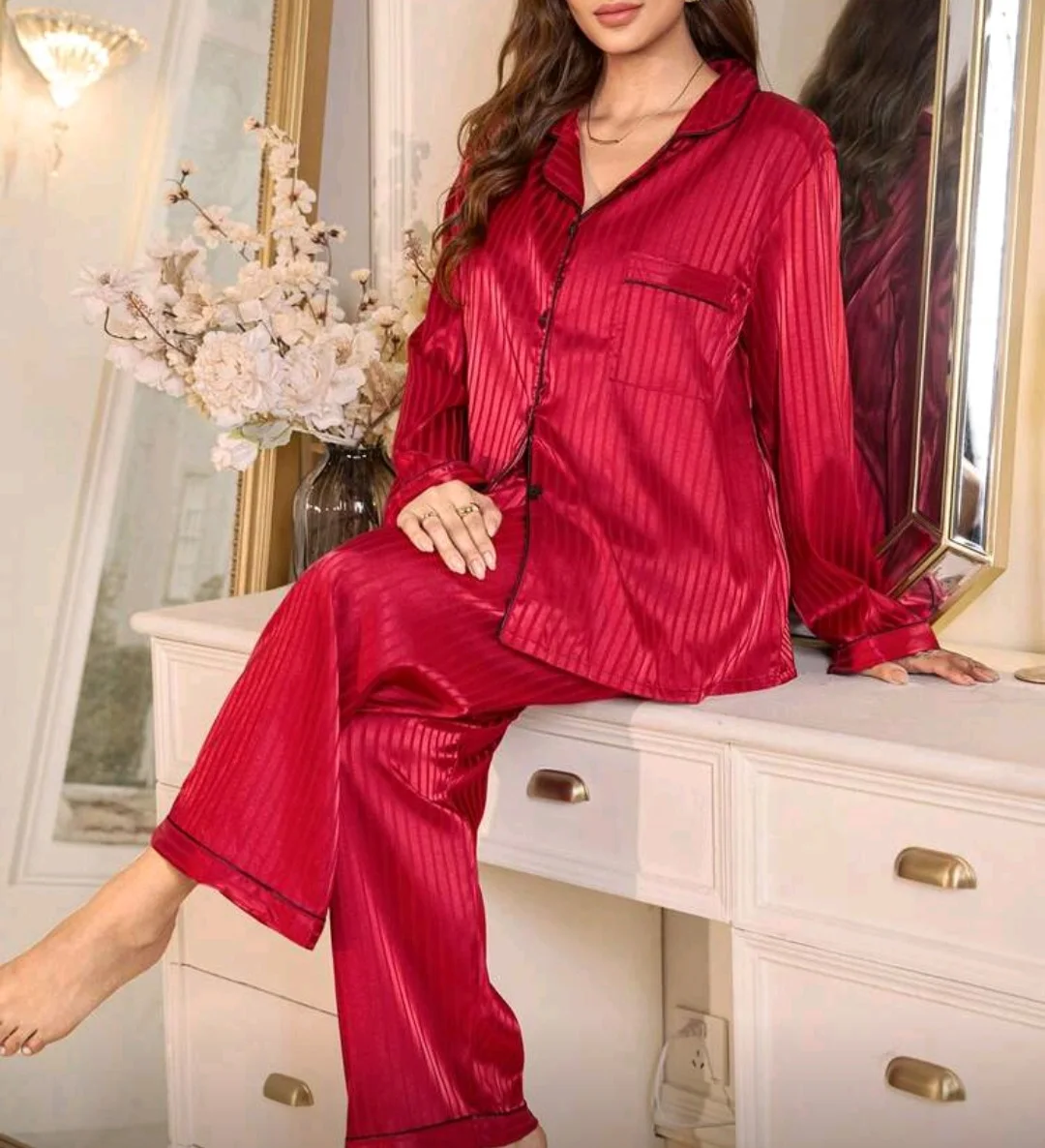 Pyjama satin rouge rayé