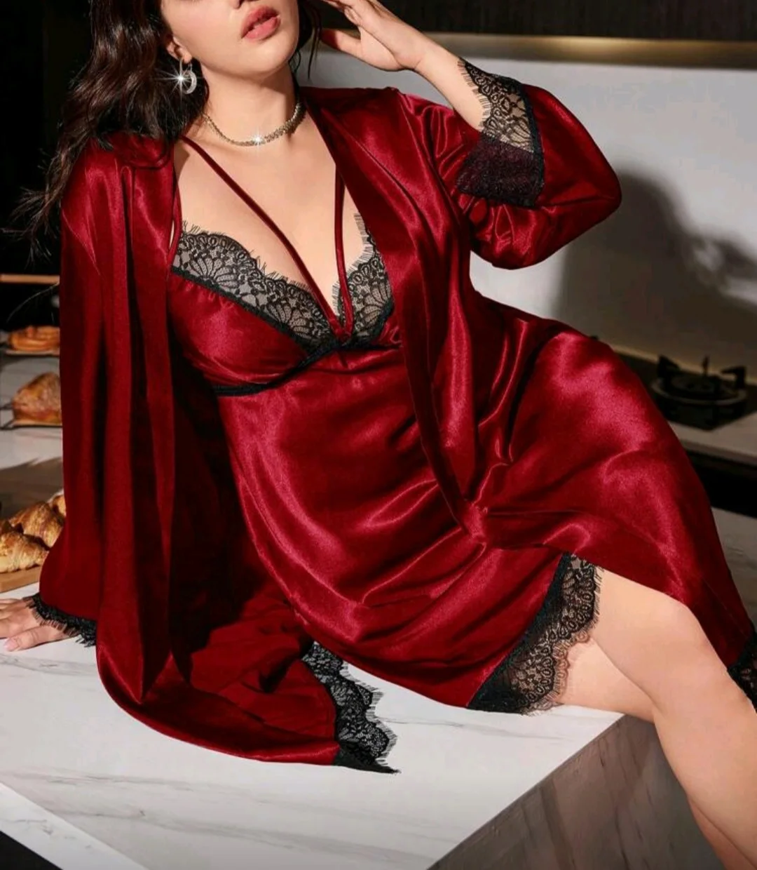 Peignoir satin rouge dentelle
