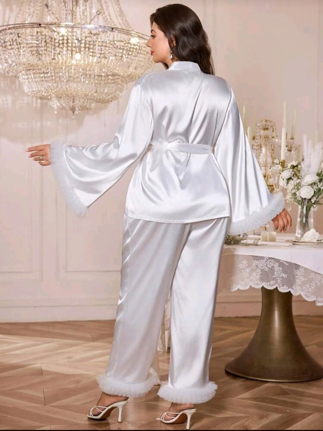 Pyjama en satin blanc