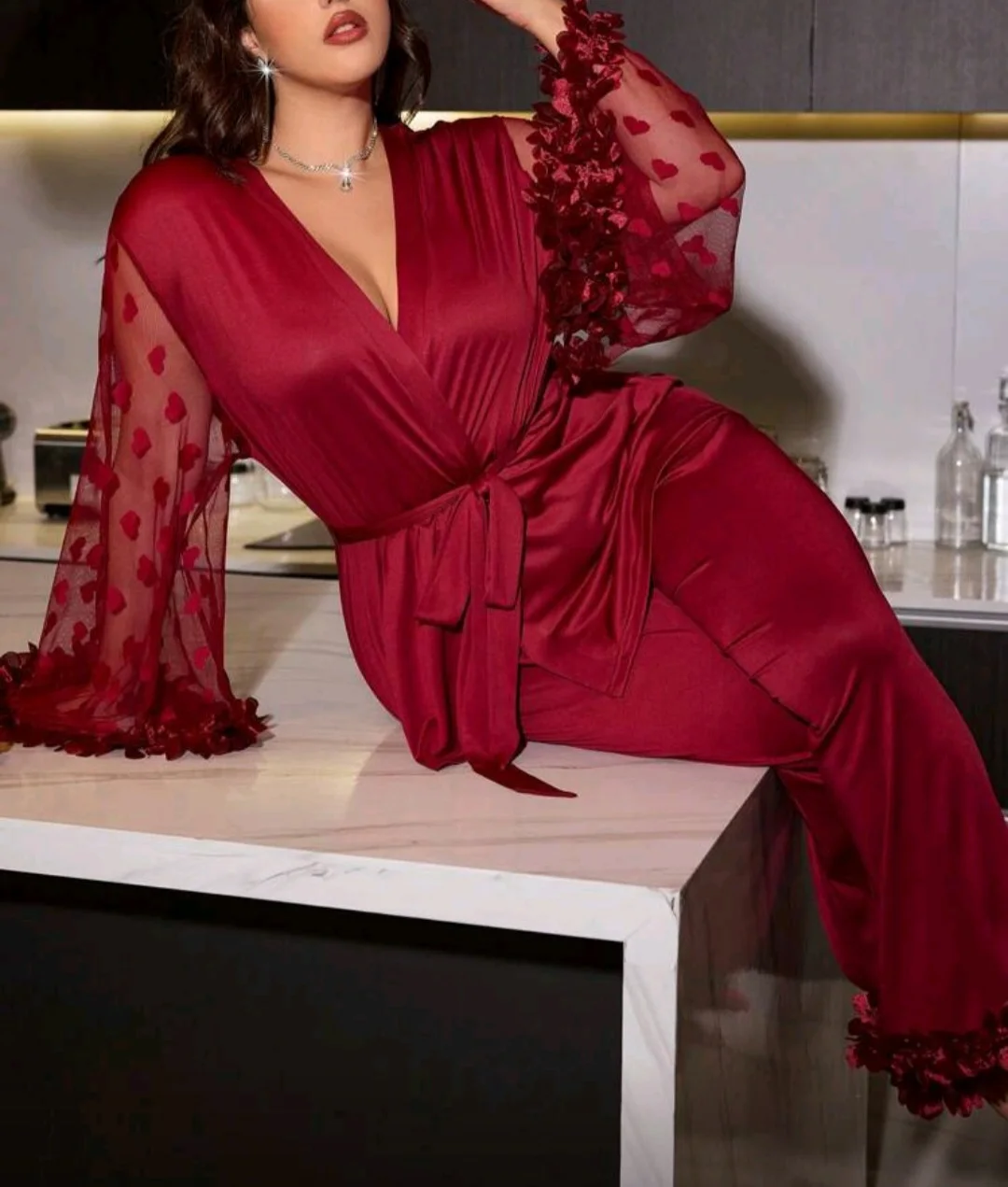 Peignoir satin bordeaux manches tulle