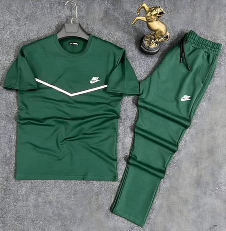 Nike طقم رجالي