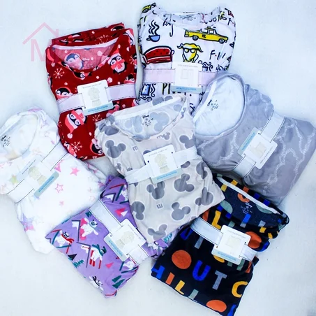 pyjama disney en voleur