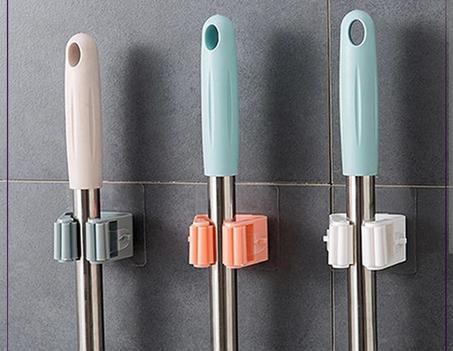 حامل المكنسة