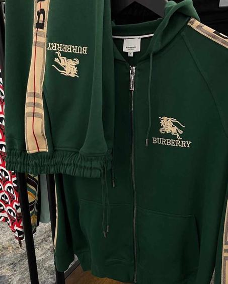 Ensembles BURBERRY ( vert )