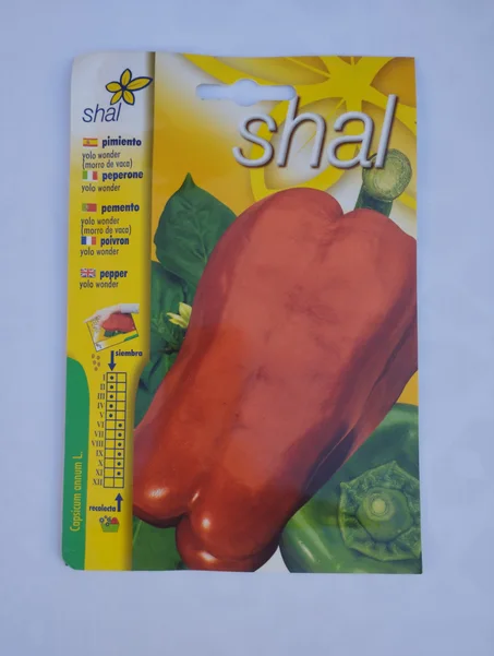 les grains de poivrons rouge.