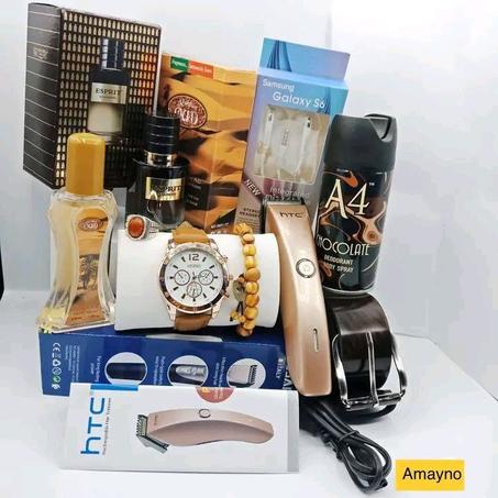 باك متنوع العديد من الأشياء في باك واحد