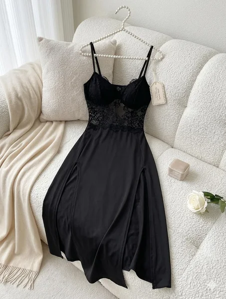 Nuisette Satinée avec Dentelle – Élégance Intemporelle taille M
