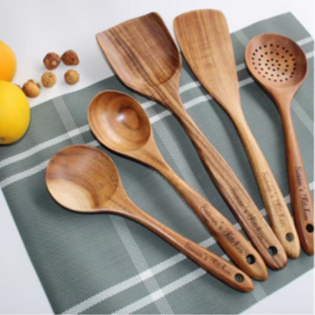 ملاعق خشبية