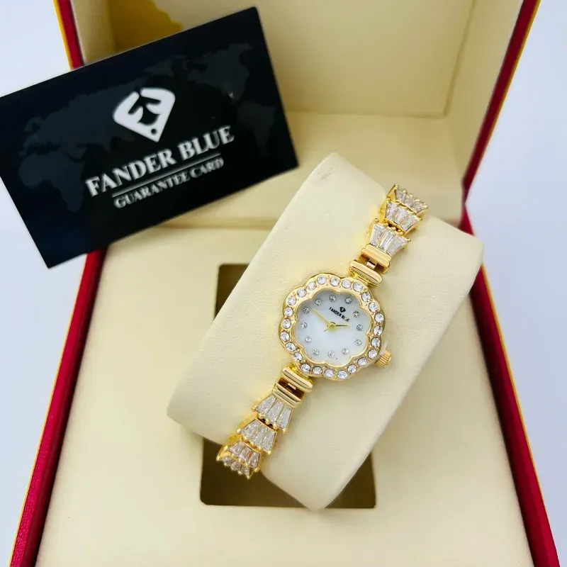 ساعة نسائية كلاسيكية راوند جولد وأبيض (A21)