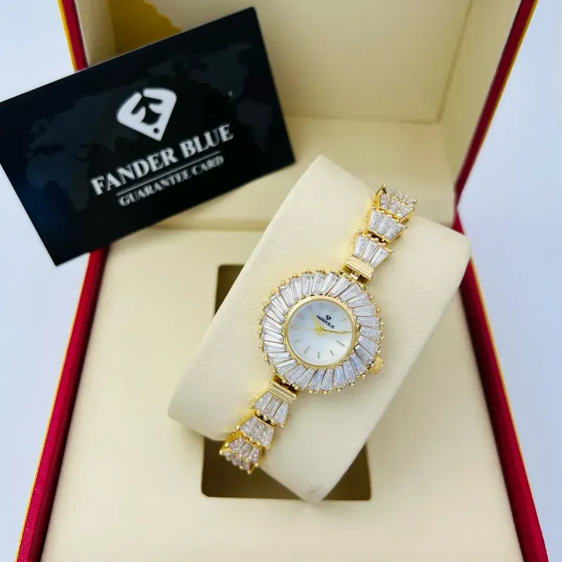 ساعة فندربلو نسائية كلاسيكية جولد وأبيض (A18)