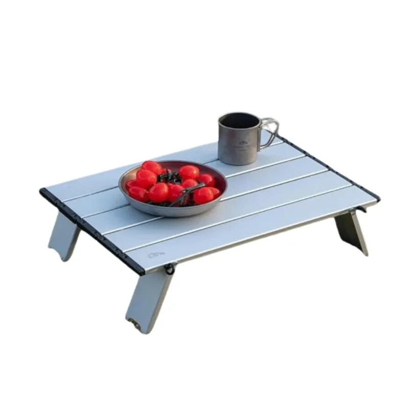 طاولة أرضية قابلة للطي للتخييم