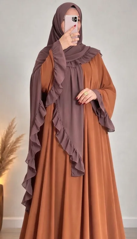 تألقي بعباية تزيدك وقار وأناقة