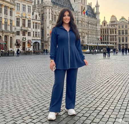 طقم نسائي عصري بستايل راقي ومريح