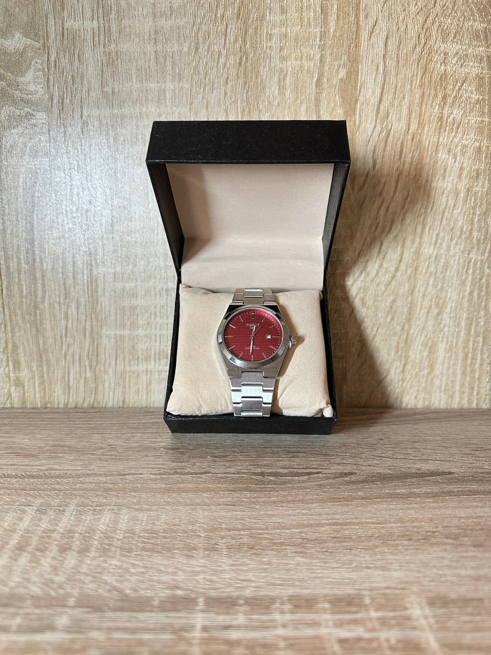 TISSOT ACIER HOMMES TABLEAU ROUGE