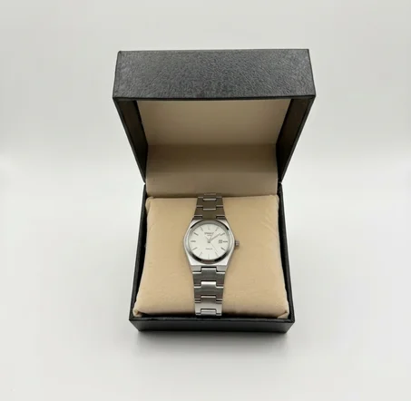 TISSOT FEMMES CLASSIQUE BOITE SIMPLE