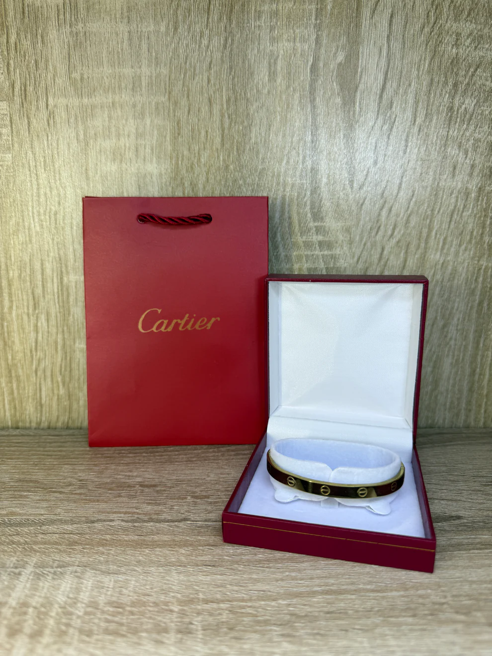 BRACELET CARTIER FEMMES AVEC PACKAGING