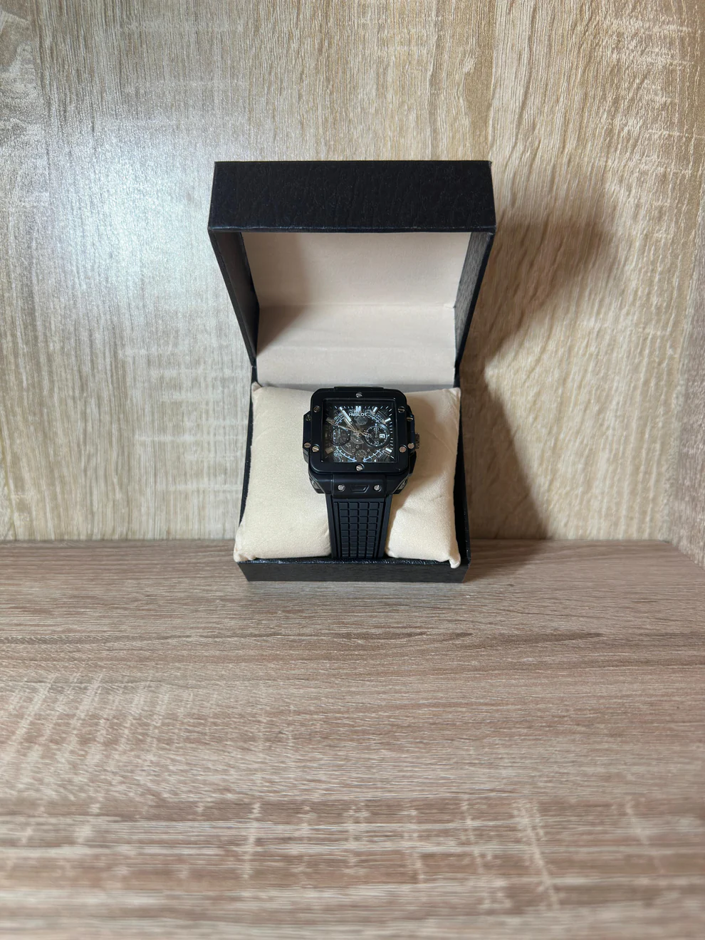 HUBLOT CARRÉ BOITE SIMPLE