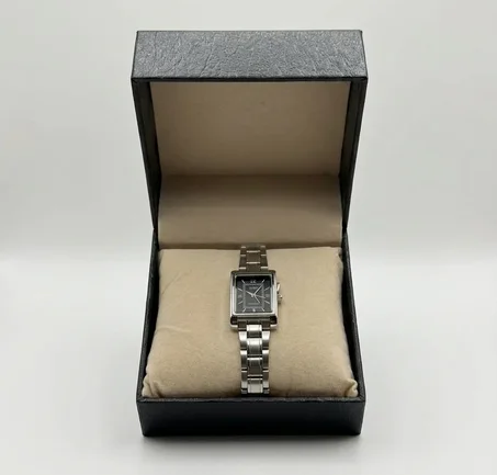 CASIO FEMMES RECTANGULAIRE OLD MONEY