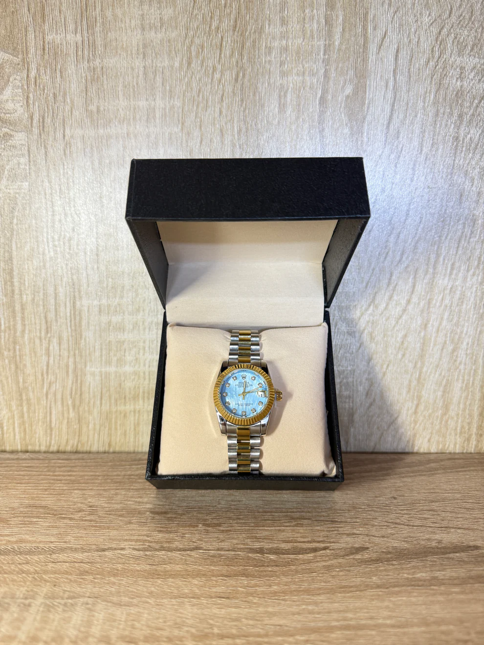 ROLEX GRIS GOLD TABLEAU BLEU CIEL FEMMES BOITE SIMPLE