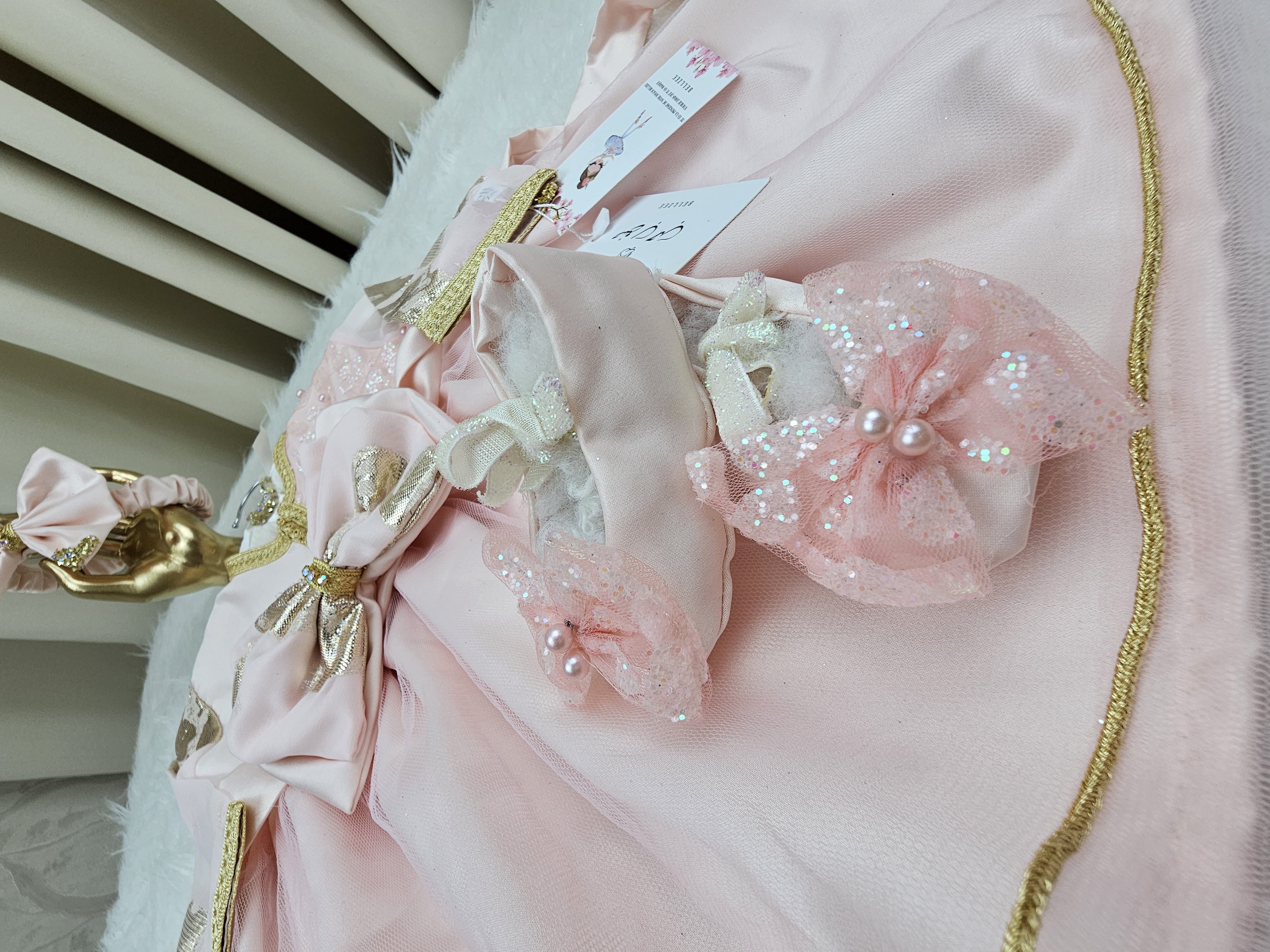 Nfissa Box Bébé – Robe Caftan Rose Pastel & Doré