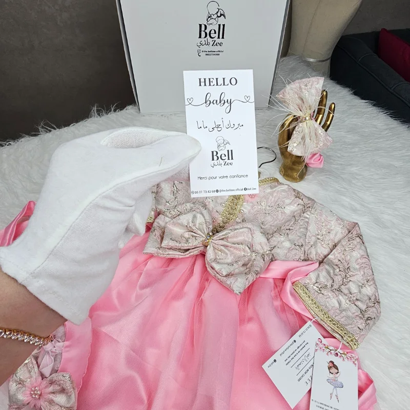 Nafissa Box Bébé – Robe Caftan Rose Bonbon & Doré