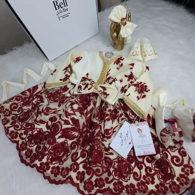 Nfissa Box Bébé – Robe Caftan Rouge & Crème Broderie Luxe